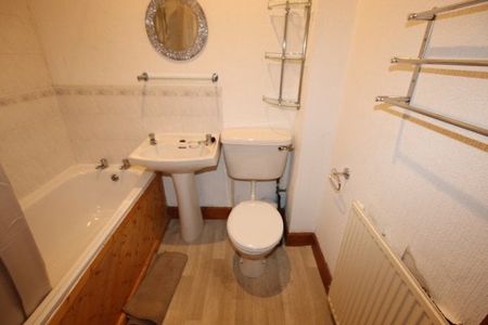 Stirling Street, DD3 - Photo 4