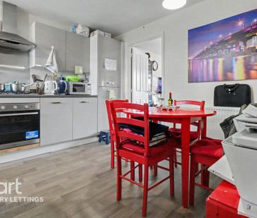 3 bedroom terraced house to rent - Photo 4