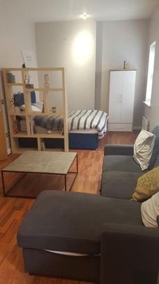 Studio to rent - Photo 1