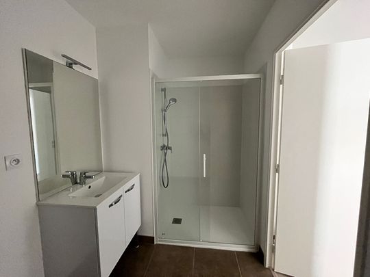 Appartement Le Petit Quevilly 1 pièce(s) 31.92 m2 - Photo 1