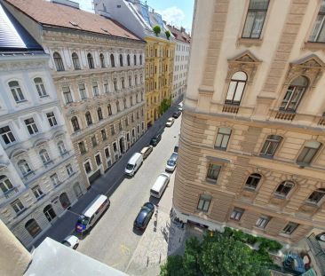 Sanierte Altbauwohnung bei der Mariahilfer Straße - 6 Zimmer + Balkon - Photo 2