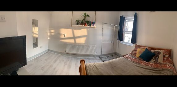 Room in a Shared Flat, Katherine Road, E7 - Photo 2