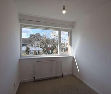 West Malling Way, Hornchurch, RM12 - Photo 2