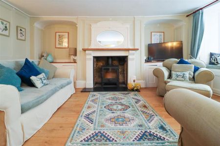 3 bedroom terraced house to rent - Photo 5