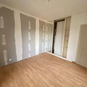 Location Appartement 3 pièces 74m² CHATEAUBRIANT 44110 - Photo 2