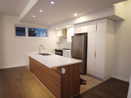 For Lease - 325 Foliage Private, Parkway Park - Queensway Terrace S and Area, Ontario - Photo 2