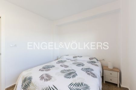 Apartamento de alquiler en Torre el Progeso, Playa del Puig - Photo 4