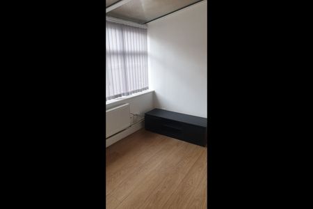 1 Bed Flat, Erdington, B24 - Photo 3