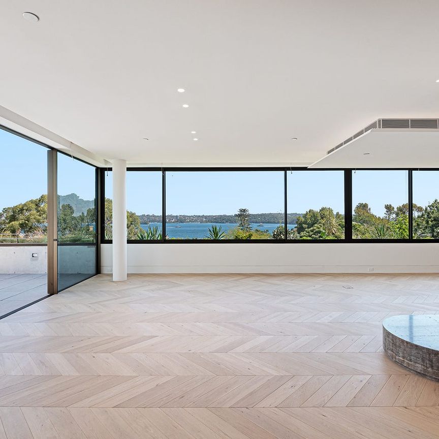 Brand New Bespoke Luxury Harbourview Penthouse - Photo 1