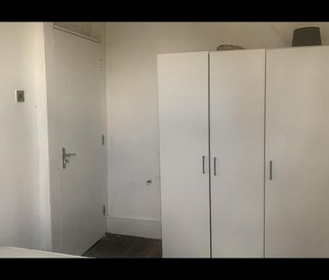 Room in a Shared House, Norfolk Road, IG3 - Photo 2