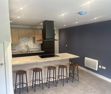 54 Newsome Road, Huddersfield, HD4 - Photo 1