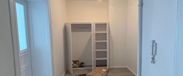 Sanierte und moderne Altbauwohnung mit Wohlfühlgarantie! - Photo 1