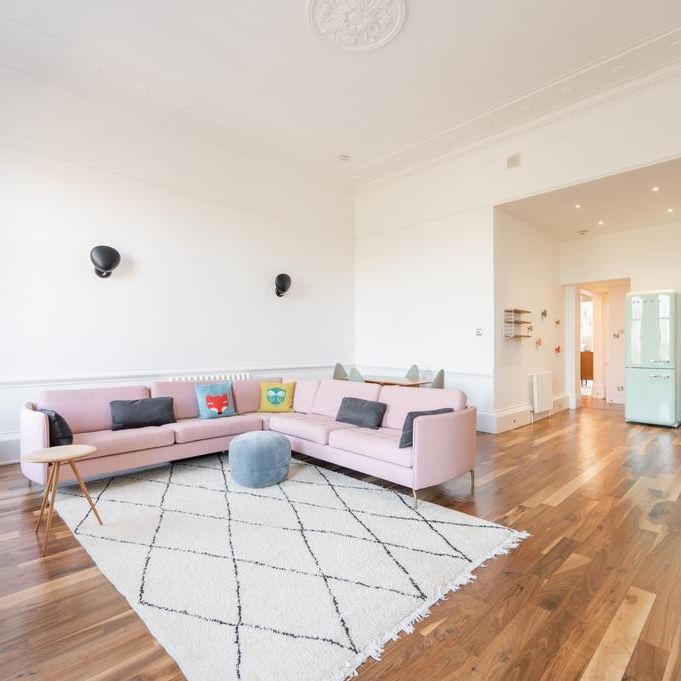 2 bedroom flat to rent - Photo 1