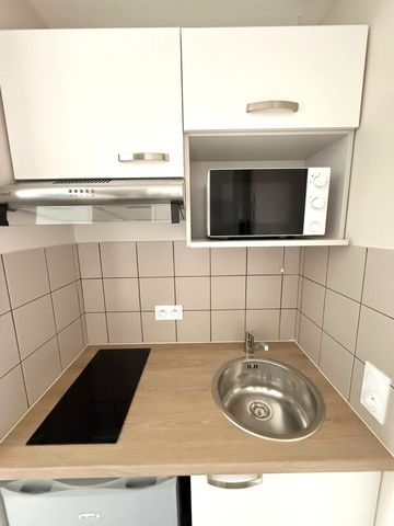 Location Appartement 1 pièce 19m² FRANQUEVILLE ST PIERRE 76520 - Photo 3