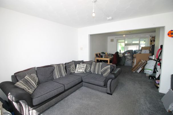Kingston Road, High Wycombe - Photo 1