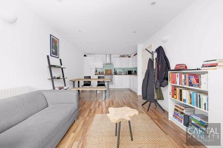 1 bedroom flat to rent - Photo 2