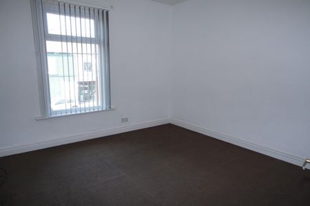 2 bedroom House To Let - Photo 3