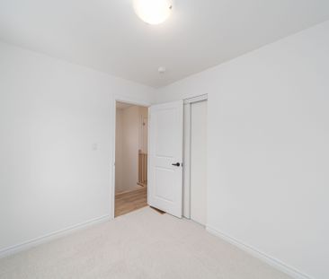 For Lease - 12 Wagon Lane, Barrie, Ontario - Photo 6