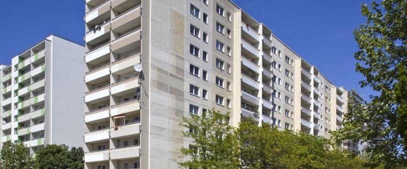 4-Zimmerwohnung in Neu-Hohenschönhausen - unrenovierter Zustand - Photo 1