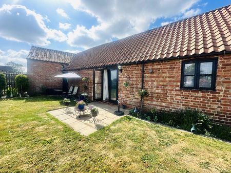 2 bedroom barn conversion to rent - Photo 3
