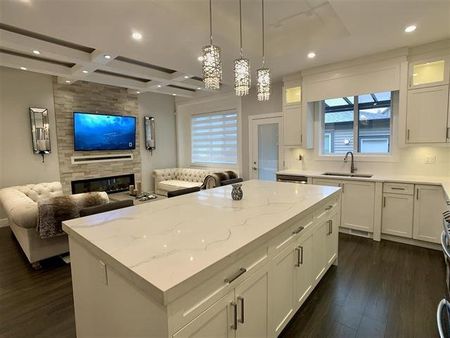 Gorgeous Upper of Langley Home - Photo 3