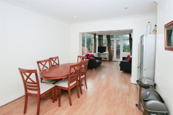 Buckingham Road, Hyde Park, LS6 1BP, Leeds - Photo 1