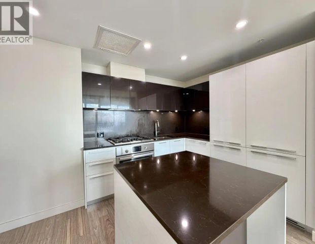 1604 6383 MCKAY AVENUE — 3 Bedroom - Photo 1