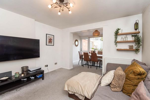 3 bedroom semi-detached house to rent - Photo 1