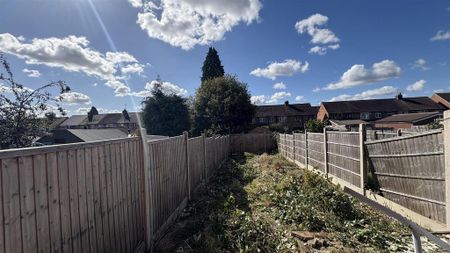 2 bedroom terraced house to rent - Photo 3