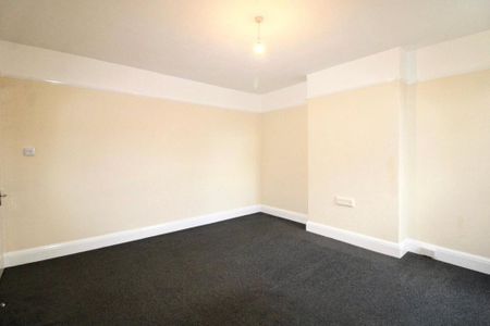 3 bedroom apartment to rent - Photo 3