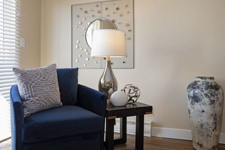 2 Bed, 1 Bath - Photo 2