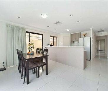 Room for The Whole Family! - Photo 3