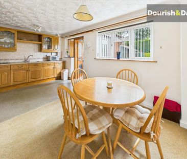 3 bedroom detached house to rent - Photo 4