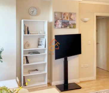 Trentham Court, Westgate, Victoria Road, Acton, London W3 - Photo 2