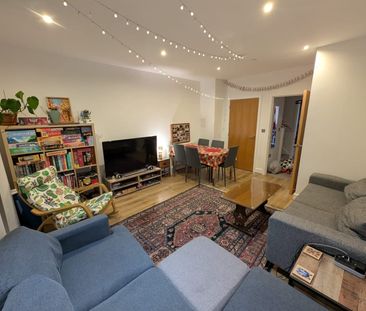 Room in a Shared House, Samuel St, E8 - Photo 4