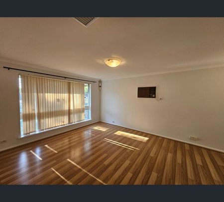 12 Goudhurst Place, Gosnells, WA 6110 - Photo 2