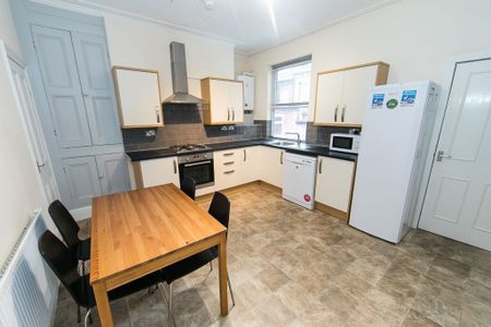 Hessle View, Hyde Park, Leeds - Photo 4