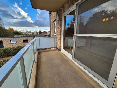 Gunstig gelegen appartement op de eerste verdieping met lift. - Photo 5