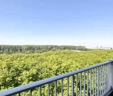 Prachtig gelegen appartement met zicht over groen Linkeroever met p... - Photo 2