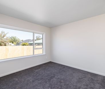 Freshly Renovated Home In Burwood! - Photo 3