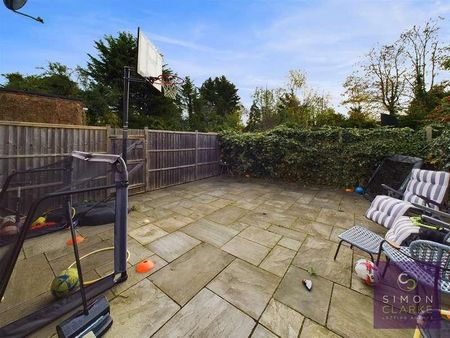 Richmond Road, New Barnet, En - Own Private Garden, EN5 - Photo 2