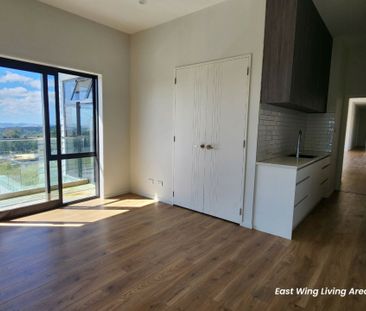 Multi-generational Executive Living - Photo 2