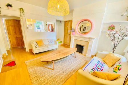 4 bedroom terraced house to rent - Photo 2