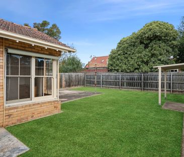 8 Garlick Avenue, Newtown, Vic 3220 - Photo 6