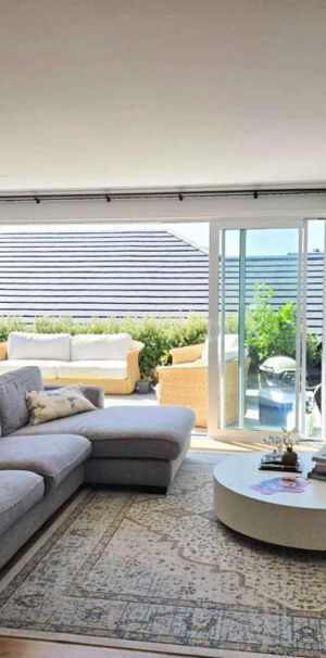 Modern, Spacious Family Home in Popular ... - Photo 1