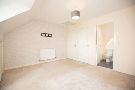 3 bedroom semi-detached house to rent - Photo 4