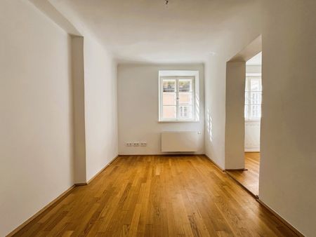 Charmante 3,5-Zimmer-Wohnung | KAIVIERTEL - Photo 2