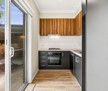 Contemporary Two Story Townhouse - Treelined Street - Photo 2