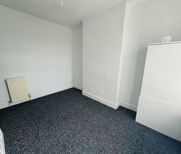 2 bedroom property to rent - Photo 2