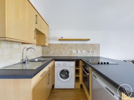 1 bedroom duplex to rent - Photo 4